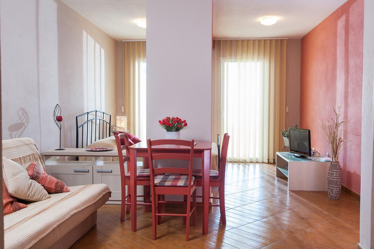 Apartments Vranjes Deluxe Brela Ngoại thất bức ảnh